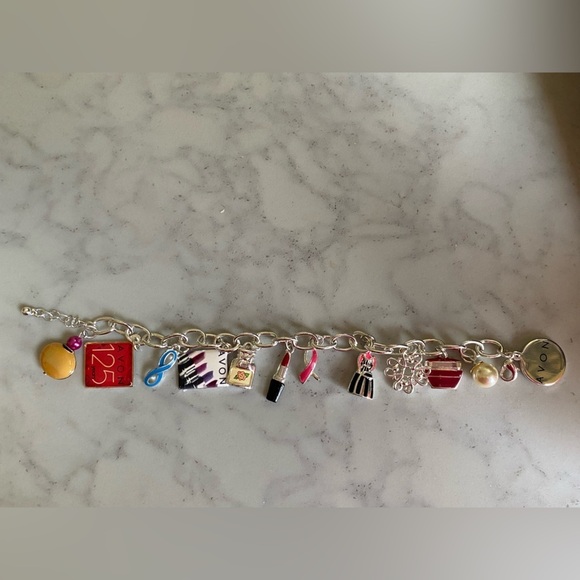 Avon 125 Anniversary Charm Bracelet NIB - Picture 2 of 7
